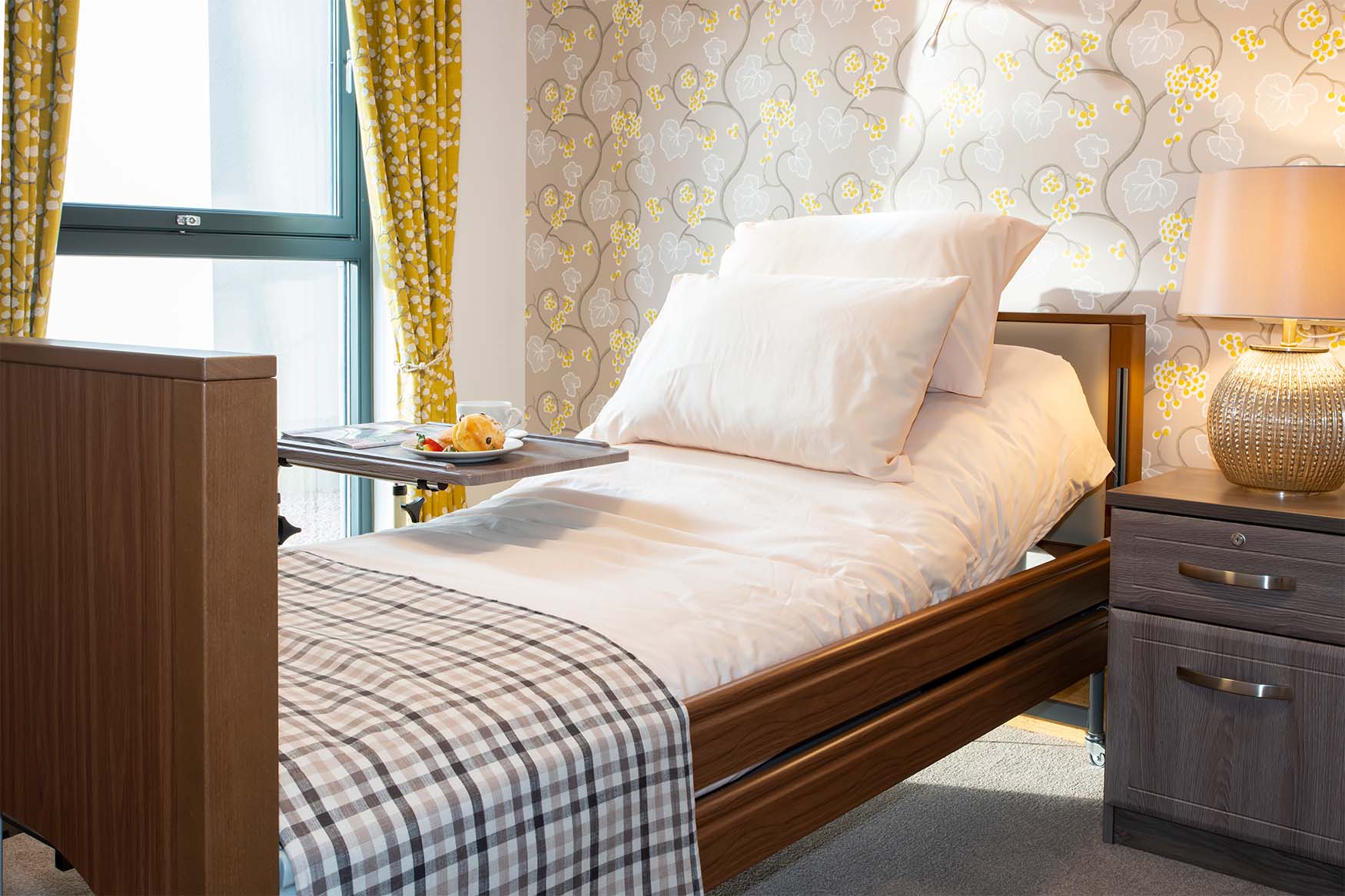 profiling bed with breakfast