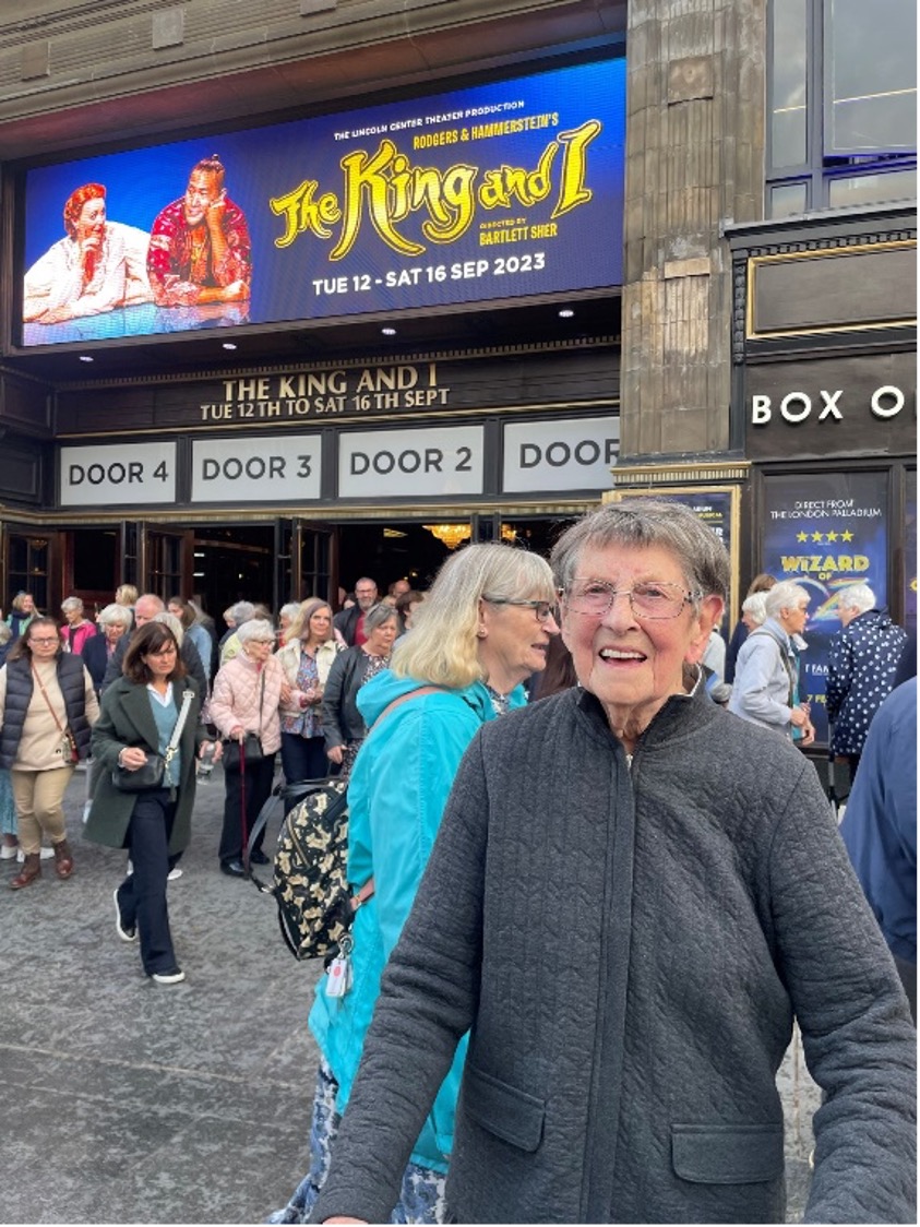 Resident Jean, Visiting the Theatre to See The King & I